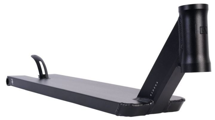 Doska UrbanArtt Sprawl Max Peters 5.5 x 22 Black